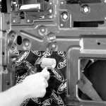 Dynamat-installation-roller