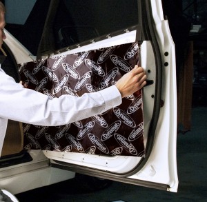 Dynamat-installation-application